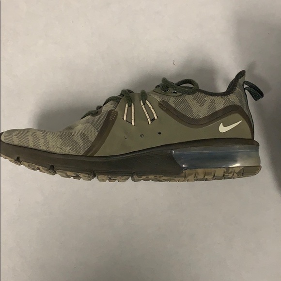 Nike AirMax Sequence 3 size 8.5 - Picture 6 of 12